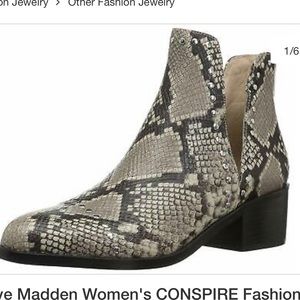 Steve Madden snake conquest bootie